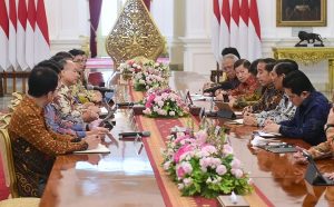 Bahas Investasi, Presiden Jokowi Terima Delegasi SoftBank dan DFC