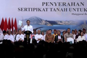 Presiden Serahkan 2.500 Hak Tanah Rakyat di Manggarai Barat