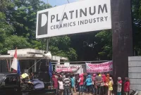 Masuk Kerja Nyogok, Warga Desa di Bekasi Demo PT. Platinum