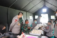 Dapur Umum TNI-Polri