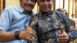 Yon Suheri (Kiri) Bersama Obbie Messakh (Kanan)