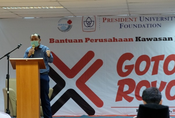 dr. Iskandar Memberikan Sambutan dan Ucapan Terima Kasih