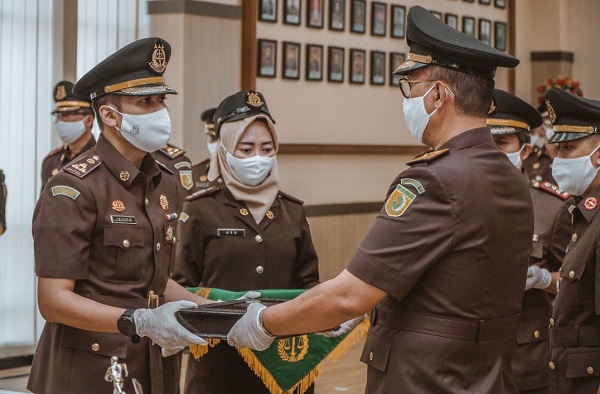 Kejati Jateng Lantik 16 Pejabat Baru