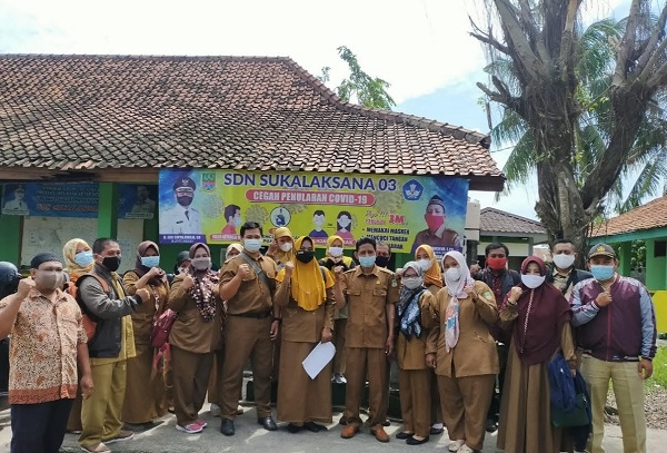 Para Guru Non ASN Kabupaten Bekasi Jawa Barat
