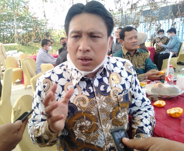 Ketua DPRD Kabupaten Bekasi: BN. Holik Qodratullah 