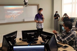 Binus Kota Bekasi Berikan Pelatihan Video Editing Personel Puspen TNI