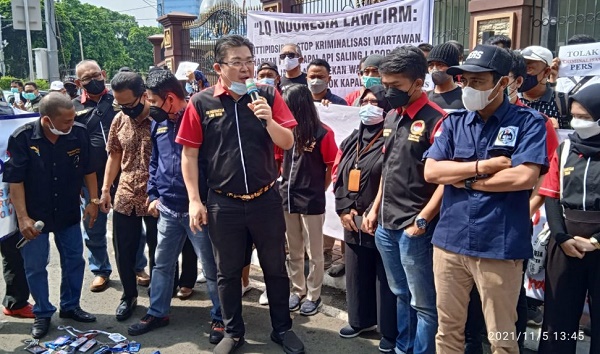 LQ Indonesia Law Firm Dampingi Aksi Puluhan Wartawan ke Mabes Polri