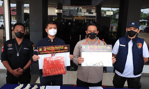 Kapolres Metro Bekasi Kota, Kombes Pol. Aloysius Suprijadi