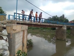 Jembatan Warga Dua Desa di Cikarang Utara Butuh Perhatian Pemerintah