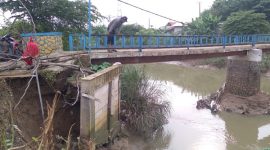 Jembatan Penghubung Dua Desa