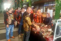 Srikandi PP Kabupaten Bekasi Buka Stand di Living Plaza Jababeka