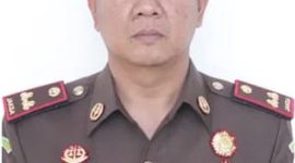 Kajari Kabupaten Cirebon, Huthamrin, SH, MH