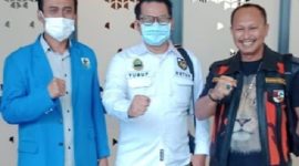 Baju Biru Ketua KNPI Kabupaten Bekasi, Baju Putih Ketua KNPI JABAR dan Jaket Sekertaris MPC PP Kabupaten Bekasi