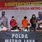 Polda Metro Jaya Pajang Salah Satu Begal di Cikarang