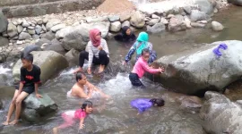 Wisata Curug Santri Kabupaten Bekasi