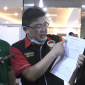 Saat Alvin Lim Protes di Depan SPKT Mabes Polri