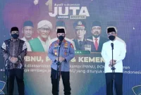 Kapolri Jenderal Listyo Sigit Prabowo bersama Ketum PBNU Yahya Cholil Staquf dan Menag Yaqut Cholil Qoumas 