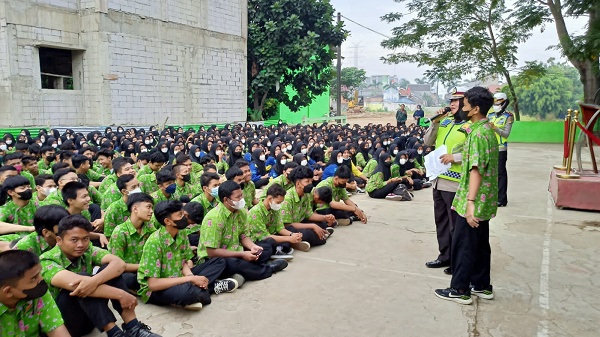 Polres Metro Bekasi Kota Kunjungi SMK Bina Karya Mandiri 