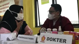 DPC Gerindra Kabupaten Bekasi Gelar Pengobatan dan Sembako Gratis