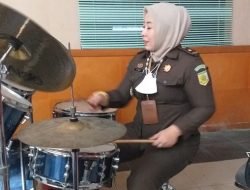 Wow…!!!, Kejari Jakpus Punya Drumer Jaksa Wanita Pertama di Jakarta