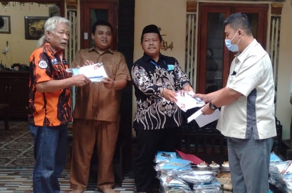 Ormas PP Kabupaten Bekasi Salurkan Bantuan Buku