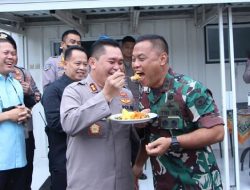 HUT TNI Ke-77 Kapolda Metro Jaya Beri Kejutan Pangdam Jaya