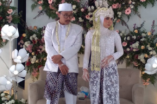Acara Pernikahan Dinda Sari Apriyanti S.pd Dengan Muhammad Ivan Mahdi