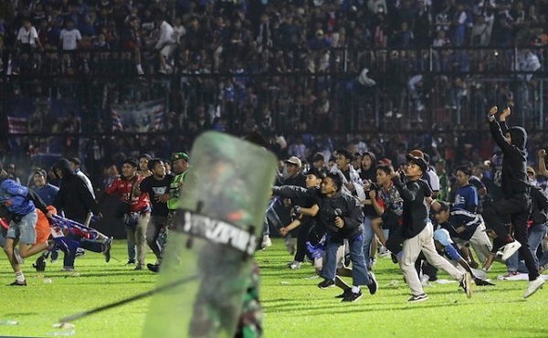 Kerusuhan Stadion Kanjuruhan, Malang, Jawa Timur