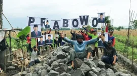 Komunitas Kuli Bangunan Ponorogo Jawa Timur