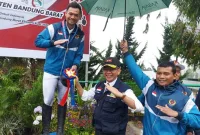 Foto: Pj Bupati Bekasi, Dani Ramdan Bersama Atlit Berkuda Kabupaten Bekasi