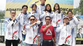 Foto: Pj Bupati Bekasi Dani Ramdan Bersama Atlit Lompat Indah Kabupaten Bekasi