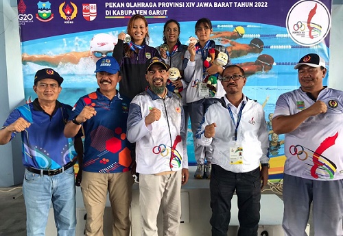 Perenang Kabupaten Bekasi Raih 4 Medali Emas