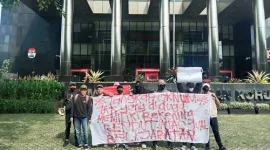 Aksi Mahasiswa Kota Bekasi di Depan Gedung KPK Jakarta