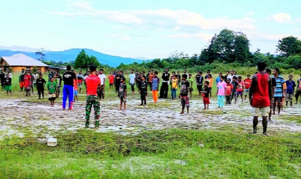 Remaja Papua Diperkenalkan Pencak Silat