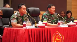 Foto: Panglima TNI Andika Perkasa (Kiri) dan Jenderal TNI Dudung Abdurachman (Kanan)