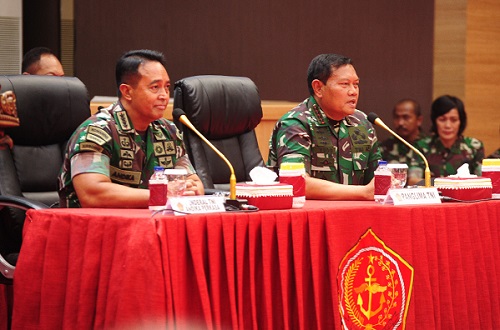 Foto: Panglima TNI Andika Perkasa (Kiri) dan Jenderal TNI Dudung Abdurachman (Kanan)