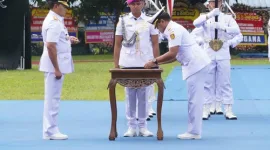 Serahterimakan Jabatan Kepala Staf Angkatan Laut