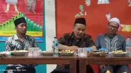 Ket. Foto: Kades Karang Satria Jaenuddin Hadir Dalam Musyawarah Warga RW05