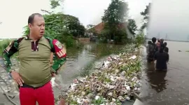 Luapan Air Sungai Kaliulu Desa Karangraharja Kabupaten Bekasi