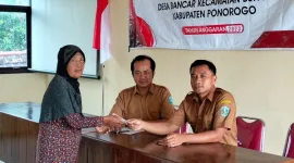 Pemdes Bancar Kembali Salurkan BLT-DD Bagi 24 KPM