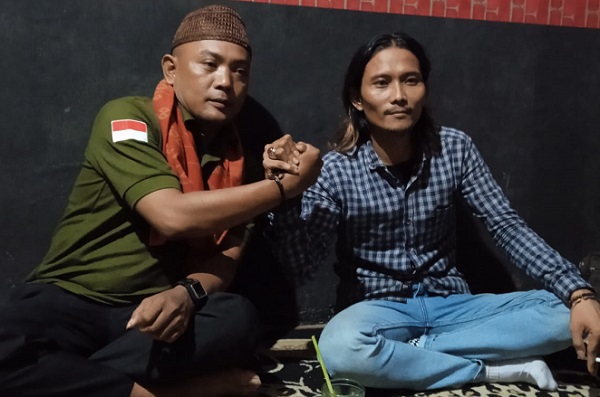 Foto: Ketua ARB, Mahfuddin Latif Bersama Ketua LSM Trinusa Kota Bekasi Mandor Baya