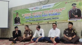 Kejari Tanjung Perak Sambangi Ponpes Darul Rahman