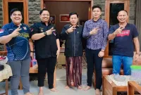 Foto: Ketua MPC PP Kabupaten Bekasi, H. Apuk Idris (Tengah) Bersama Organisasi 234 SC