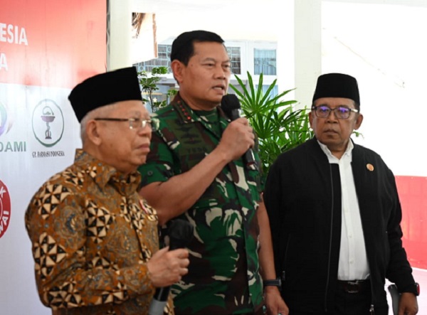 Foto: Wapres KH. Ma'ruf Amin (kiri) dan Panglima TNI, Yudo Margono, SE, MM (Tengah)