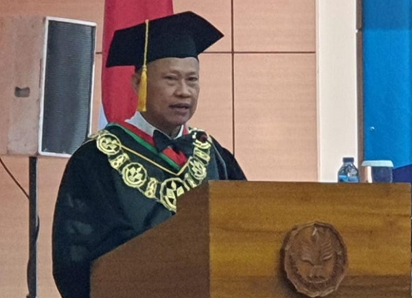 Foto: Rektor UNJ, Profesor Komarudin 