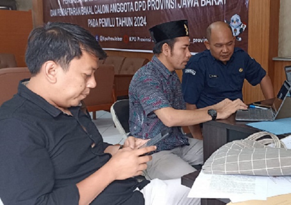 Budiyanto Lengkapi Berkas Calon DPD RI Dapil Jawa Barat 