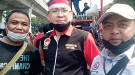 FOTO: Advokat Alvin Lim, SH, MH (Tengah)