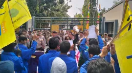 FOTO: Aksi PMII di Gedung Pemerintah Kabupaten Bekasi Jawa Barat