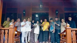 Foto: Kunjungan Rombongan Elit Partai Golkar Kota Bekasi Kerumah H. Aan Suhanda 