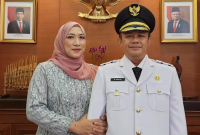Foto: Raden Gani Muhammad Bersama Istri